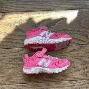 New Balance Pink and White Sneakers with Breathable Mesh 6W free shipping sale